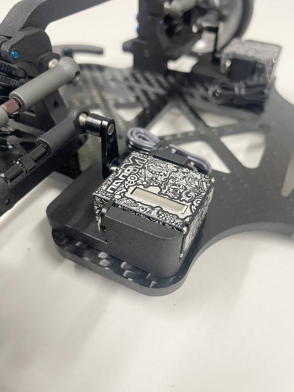 SERVO MOUNTS